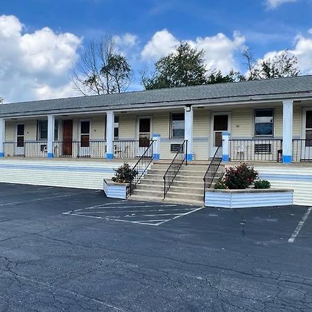 Budget Host Inn New Berlinville Exterior photo