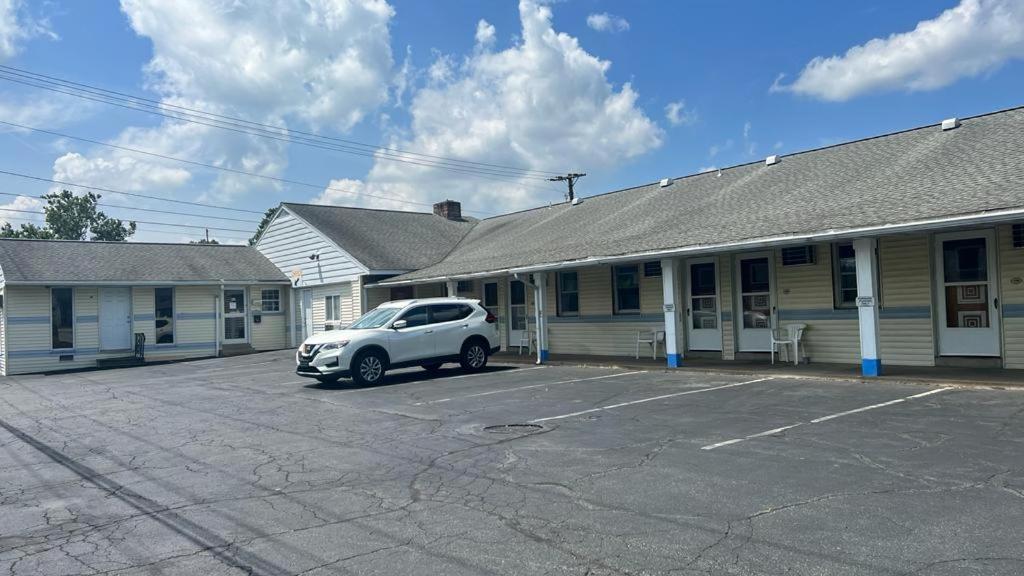 Budget Host Inn New Berlinville Exterior photo