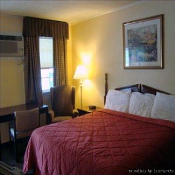 Budget Host Inn New Berlinville Room photo